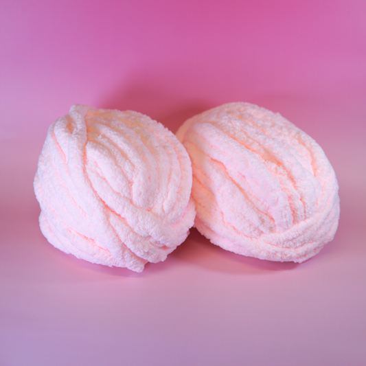 Chunky Yarn in roze kleur, stevig en dik garen perfect voor handwerk, interieurdecoratie en als uniek hobbycadeau