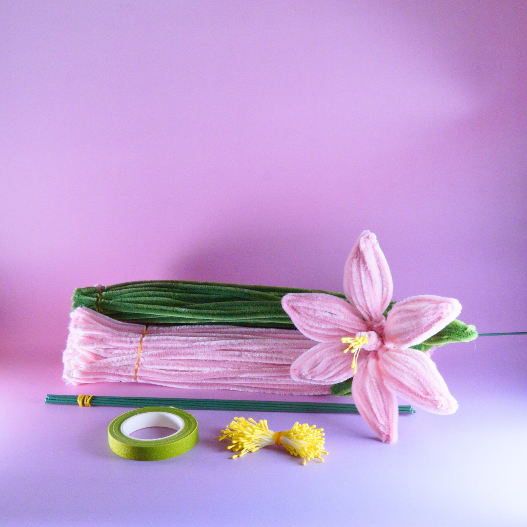 Knutselpakket met pijpenragers in warme natuurlijke kleuren voor bloemen