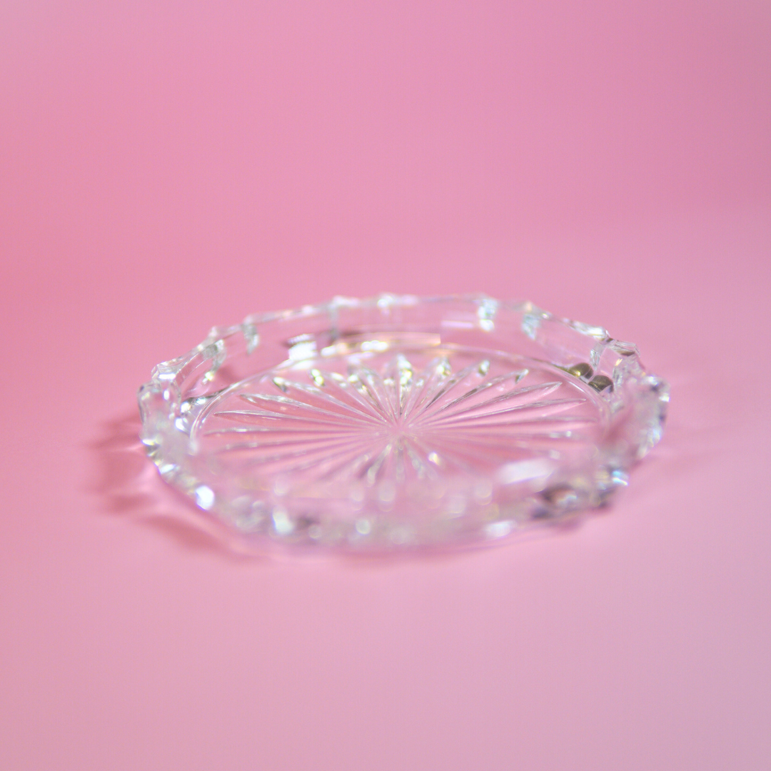 Creatief bezig zijn met trinket dish en roze bedel accessoires