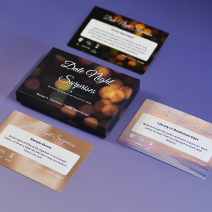 Romantisch spel voor koppels met verrassende activiteiten, verpakt als Date Night Surprises