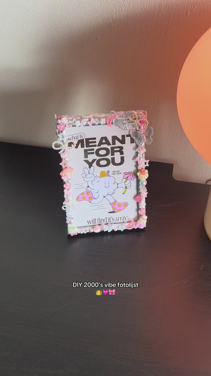 Fotolijst DIY pakket compleet met charms, versiersels en mini tubetje lijm voor fotolijst versieren